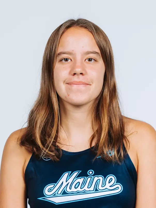 Amelia Desilets Headshot