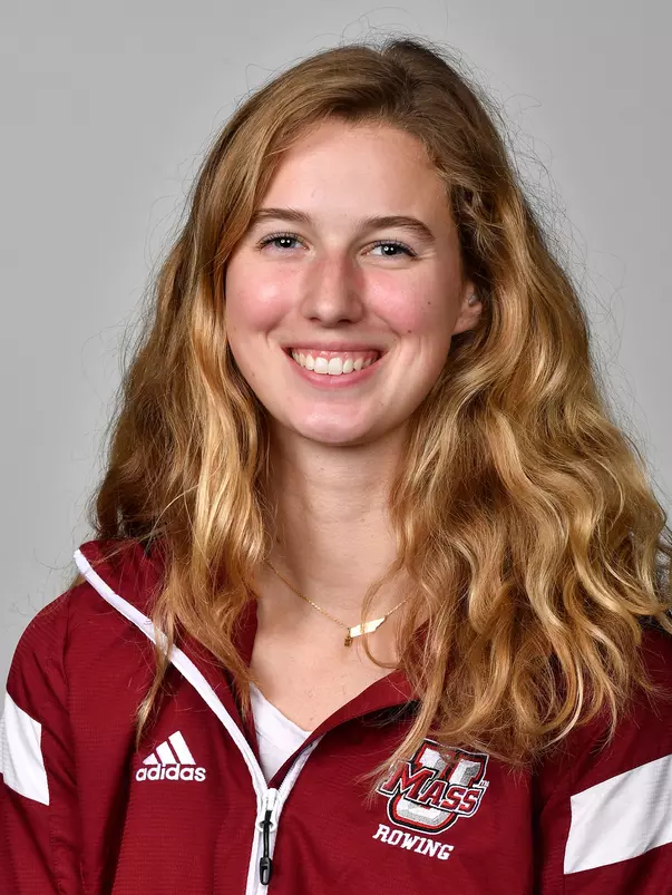 Isabel Grant Headshot