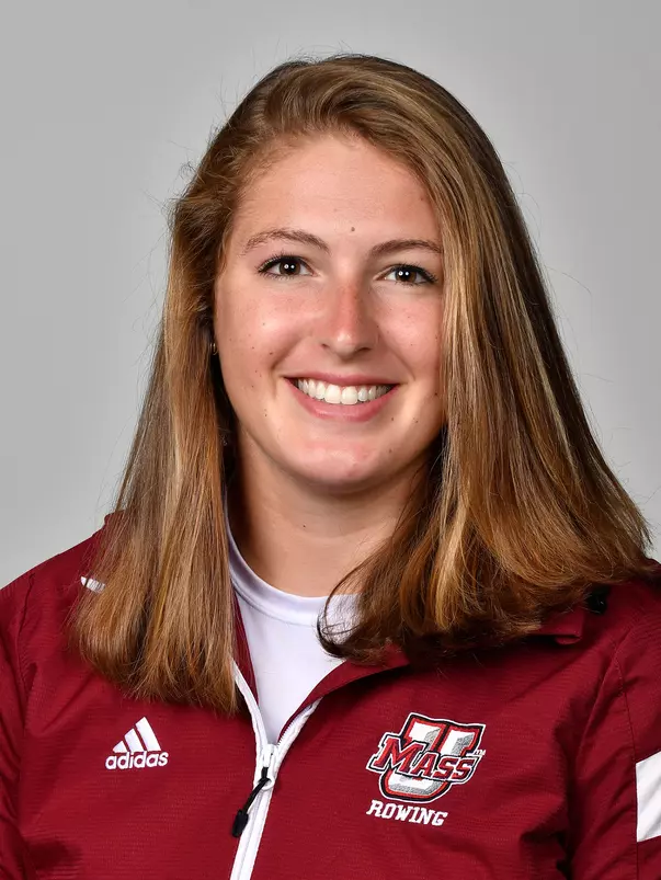 Meghan Ouellette Headshot