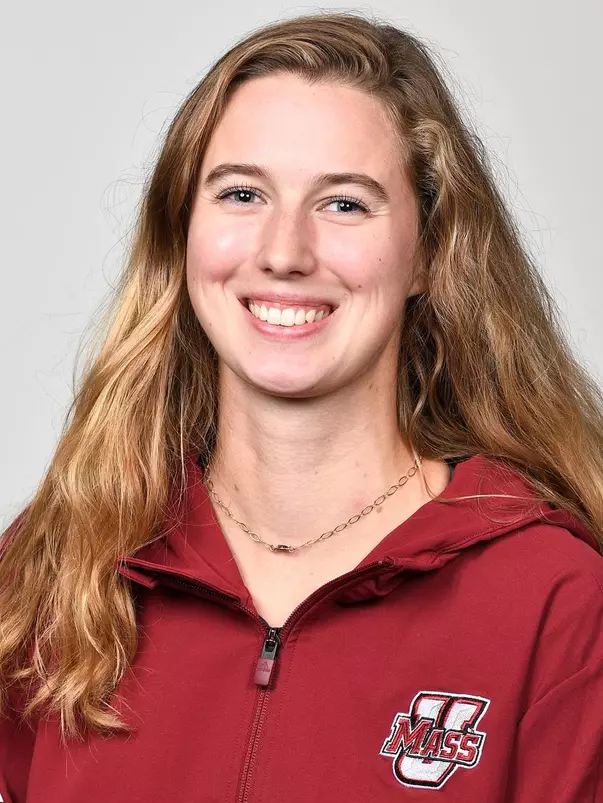 Isabel Grant 2019 Headshot