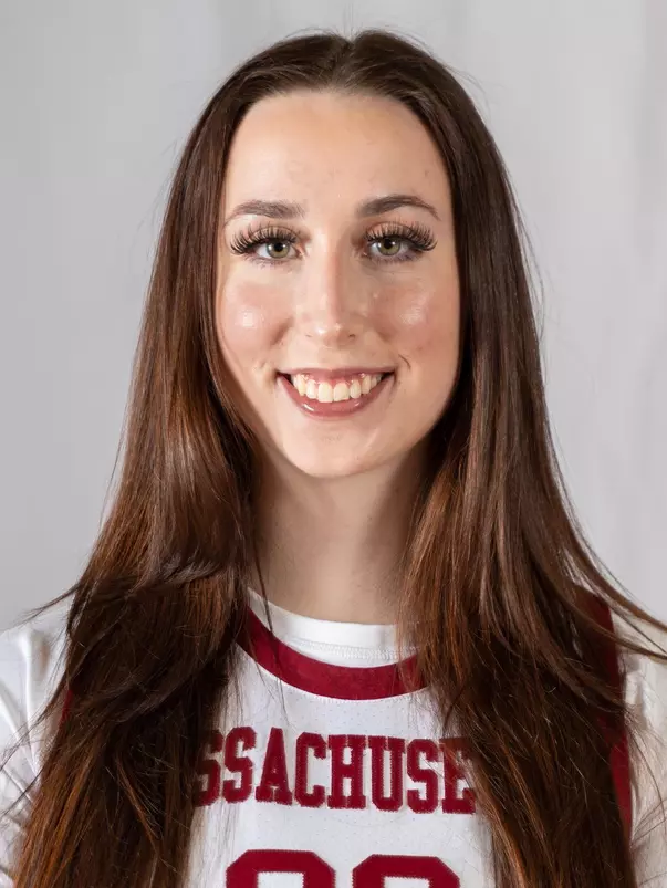 Maeve Donnelly 2020-21 Headshot