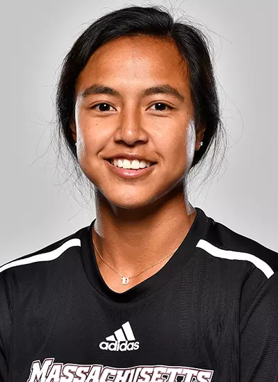 Lia Laprise Headshot 2023