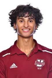 Lee _ Headshot