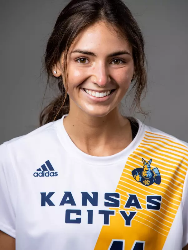 Lizzy Johnson Headshot