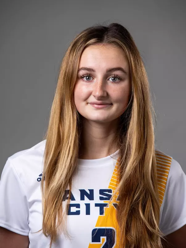 Rileigh Kuhns Headshot