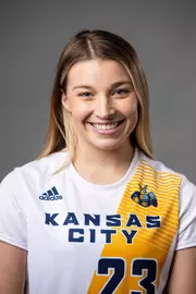 Ruth Fiander Headshot