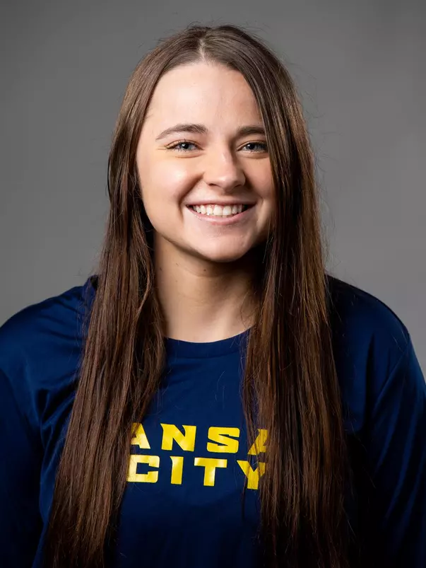 Shelby Christopherson Headshot