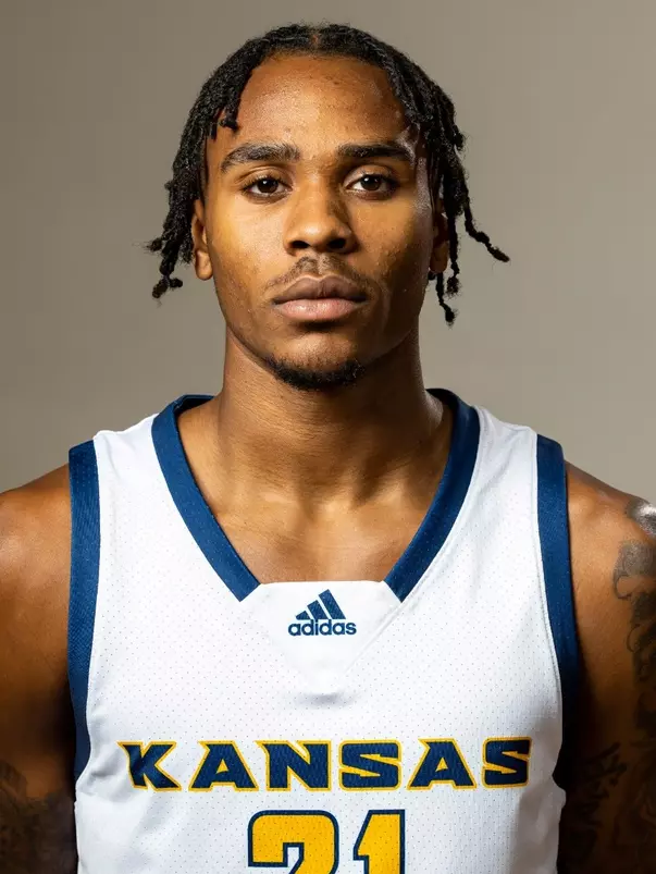 RayQuawndis Mitchell 2022 Headshot