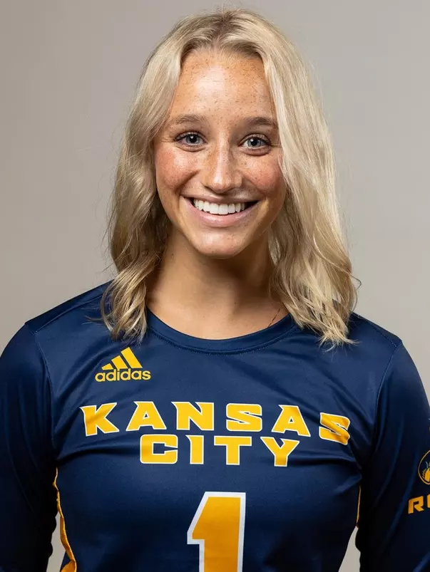 2022 Blair Taylor Headshot