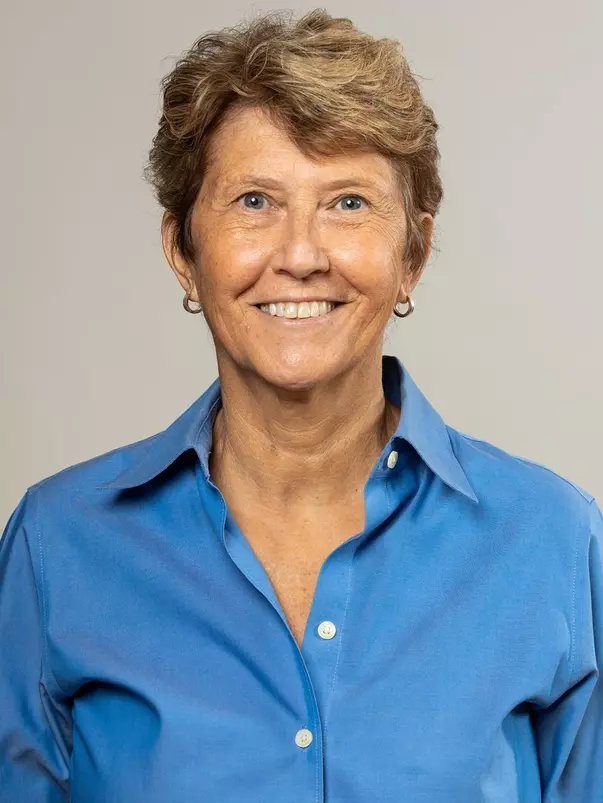 2022 Christi Posey Headshot