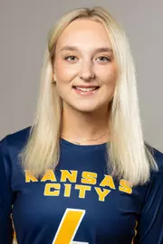 2022 Emma Crouch Headshot