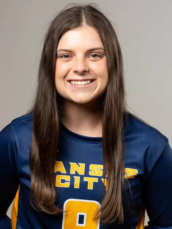 2022 McKenzie Moburg Headshot