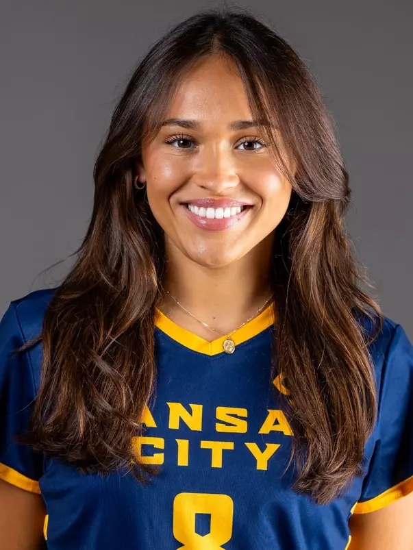 2022 Lily Gonzalez Headshot