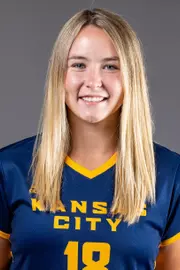 2022 Madi Zurmuehlen Headshot