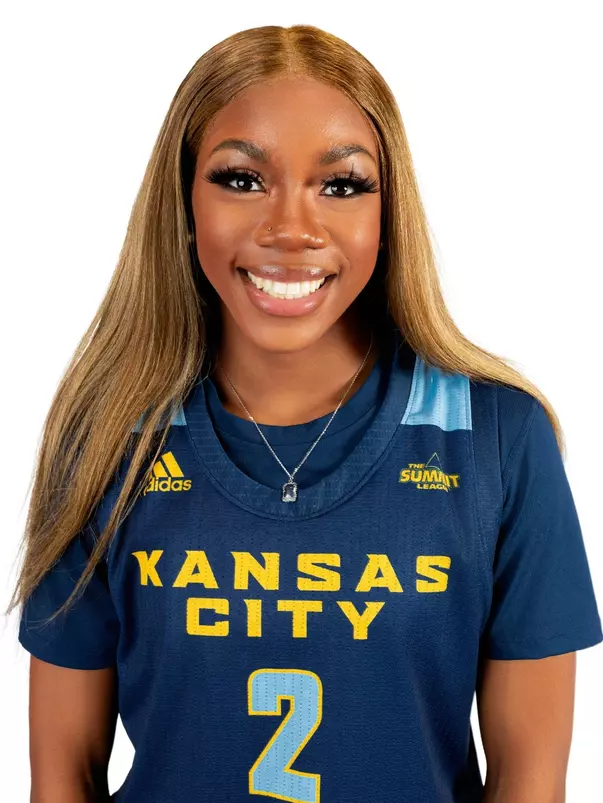 Elauni Bennett Headshot 2023