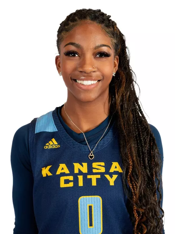 Emani Bennett Headshot 2023
