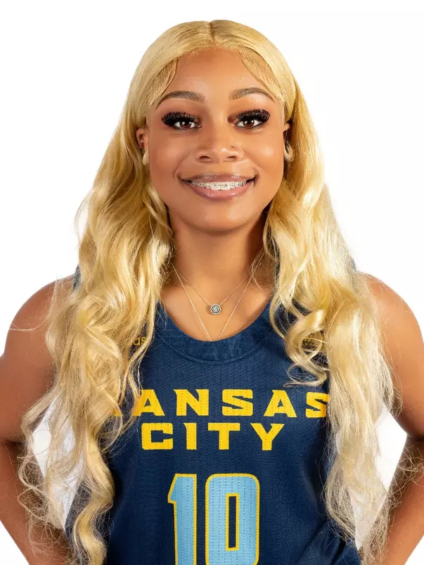 Nariyah Simmons Headshot 2023