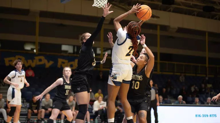 Elauni bennett vs. bellevue