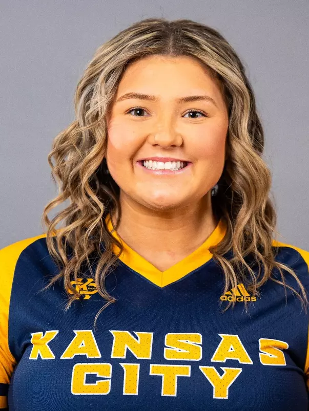 Marina Karnes 2024 Headshot