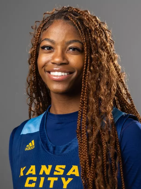 Emani Bennett Headshot 2024