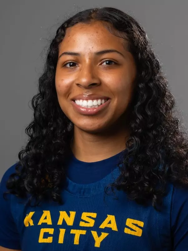 Alayna Contreras Headshot 2024