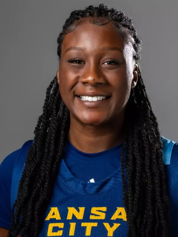 Chloe Dallas Headshot 2024