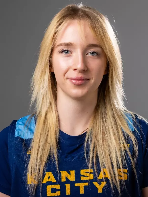 Dea Pushkoli Headshot 2024