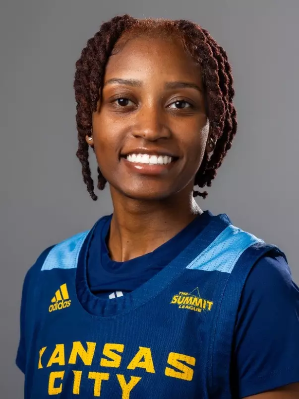 Lisa Thomas Headshot 2024