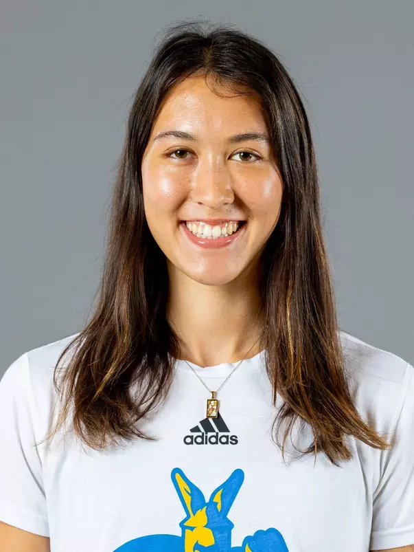 Elizabeth Gira 2024 Headshot