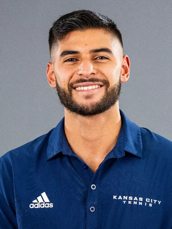 Diego Giraldo Headshot 2024