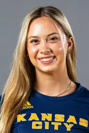 Sydney Henry 2024 Headshot