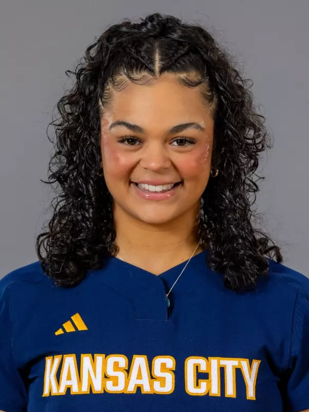 Hannah Burks2025 Headshot