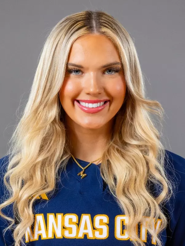 Mary Cunningham 2025 Headshot