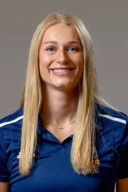 Maddie Dial headshot
