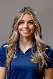 Raven Estes headshot