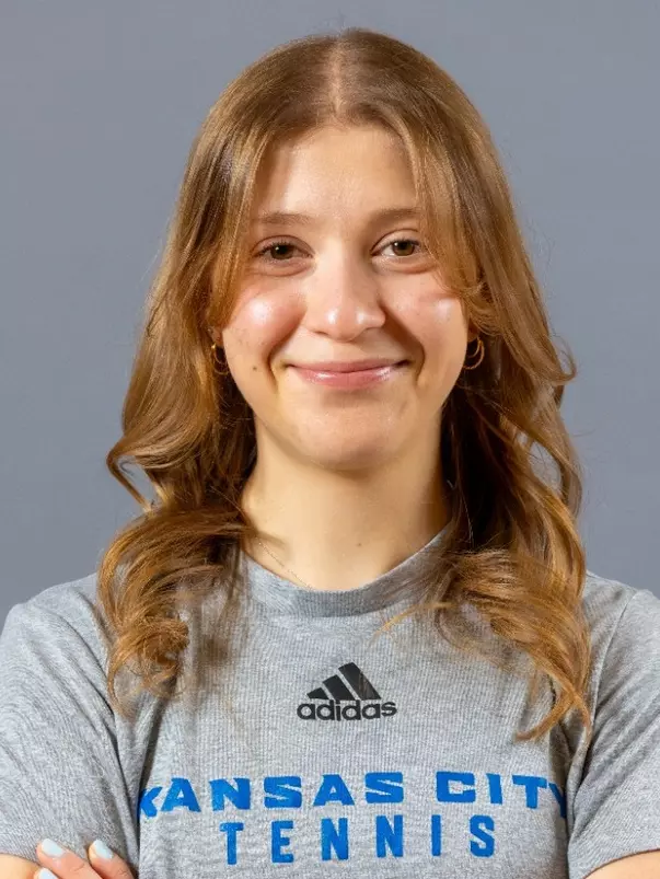 Catherine Chrobak 2025 Headshot