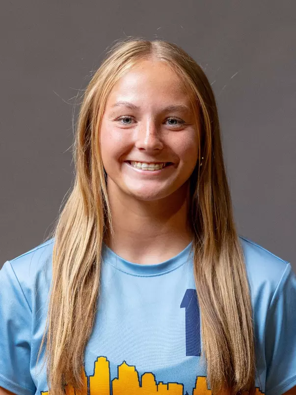 ELLA REYLING HEADSHOT