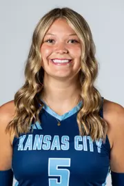 Madelyn Bransen Headshot