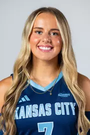 Dani Brey Headshot