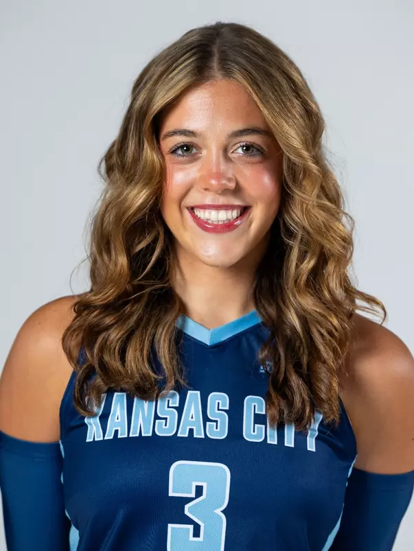 Ashley Nielsen Headshot