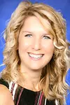 Betsy Noel headshot