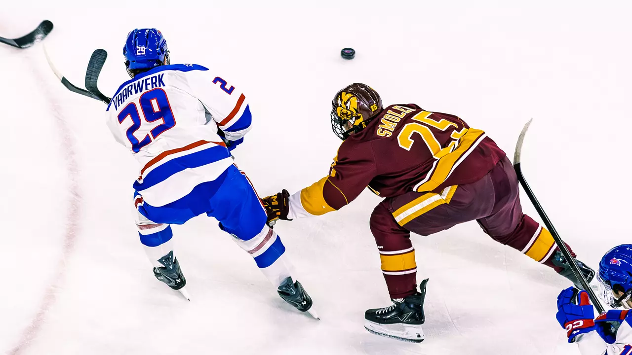 Jak Vaarwerk skating vs Arizona State