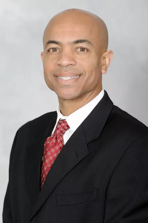 Cliff Warren