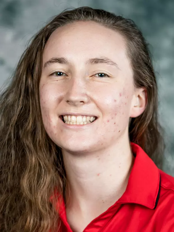 Headshot of Jessica Sutter, track and field, taken on October 13, 2020. (Photo by Leah Stauffer)