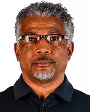 Smith-Lynn Headshot