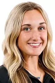 Julia Shearer headshot