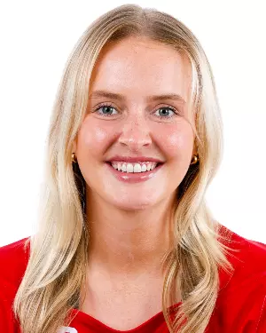Caroline Ross headshot