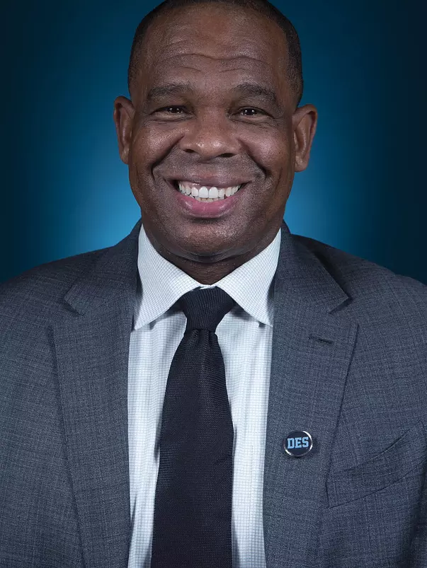 Hubert Davis
2021-2022 headshot
University of North Carolina Basketball 
Dean E. Smith Center
Chapel Hill, NC
Monday, September 27, 2021