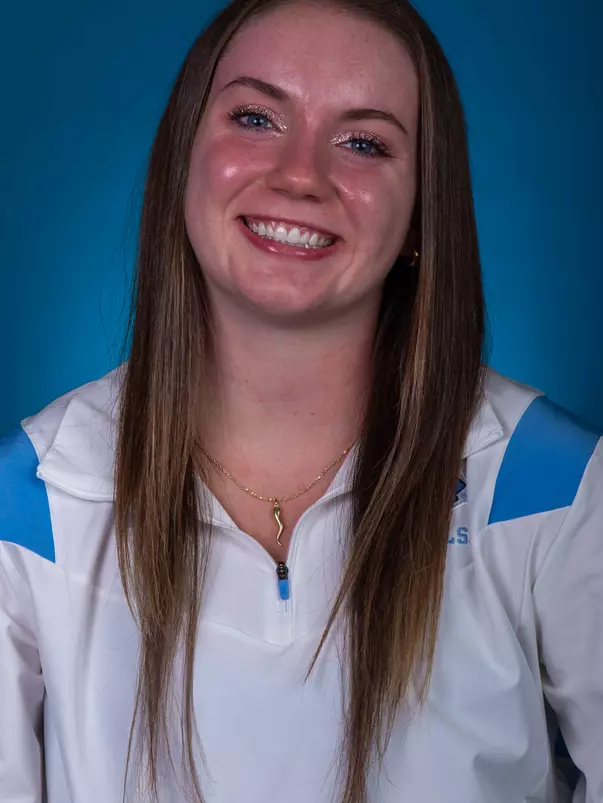 Kathryn Cummings
2022-2023 Photo Day
University of North Carolina Rowing
Media & Communications Center
Chapel Hill, NC
Thursday, October 20, 2022