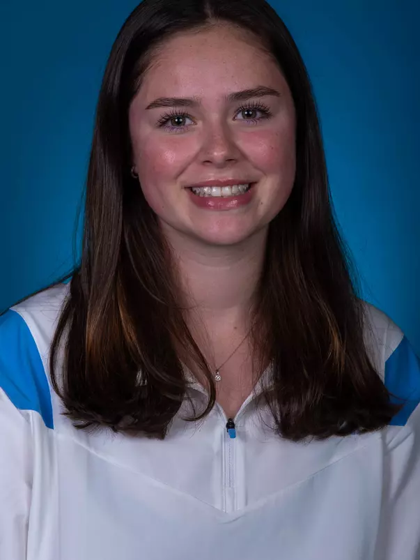 Cara Cunningham
2022-2023 Photo Day
University of North Carolina Rowing
Media & Communications Center
Chapel Hill, NC
Thursday, October 20, 2022